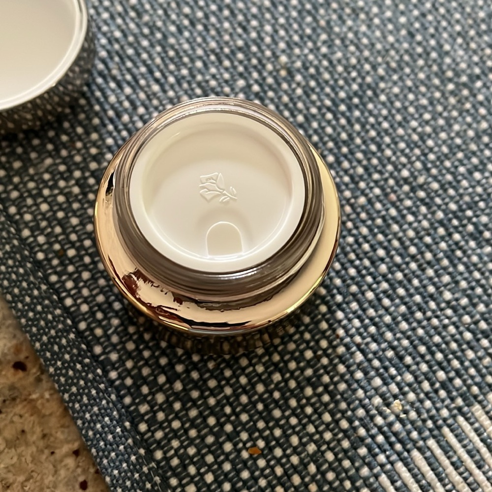 Lancôme Absolue Crème Fondante Soft Cream - .5 oz (15ml) - Picture 2 of 3